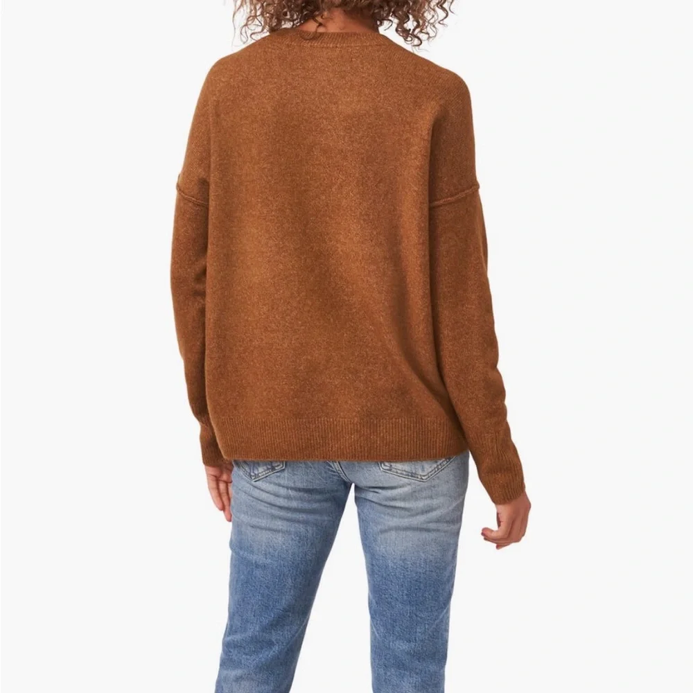 Vince Camuto Soft Sweater in Warm Brown, exposed mid-seam, relaxed fit - Picture 4 of 8